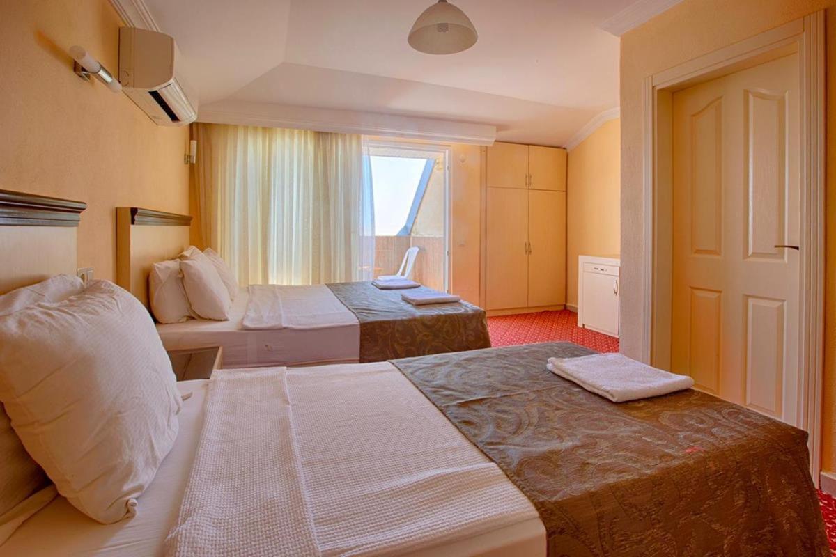 Azak Blue Otel Okurcalar Bagian luar foto